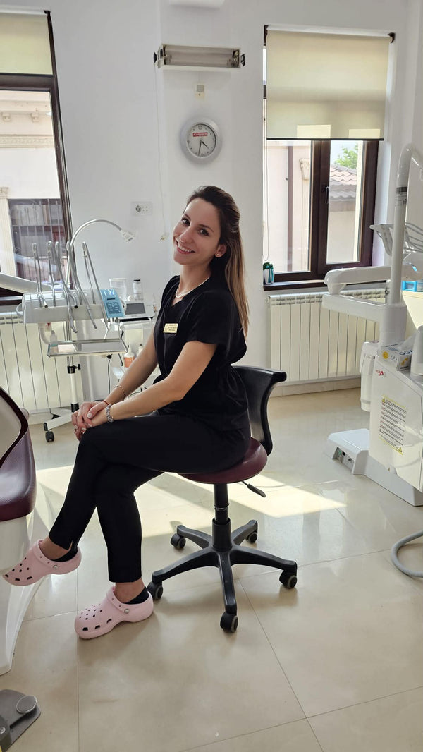 Dr. Andra Cretu